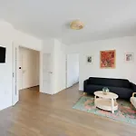 Διαμέρισμα Charming - 2br-4p- Balcony- Μαλακόφ