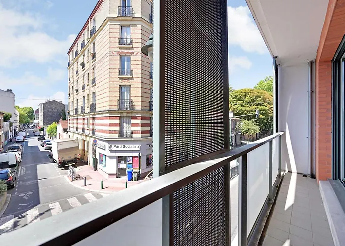 Charming - 2br-4p- Balcony- *