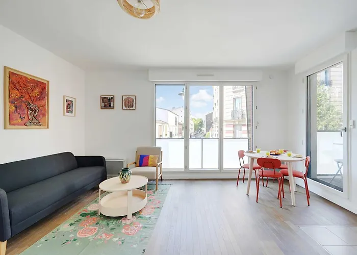Charming - 2br-4p- Balcony- شقة مالاكوف